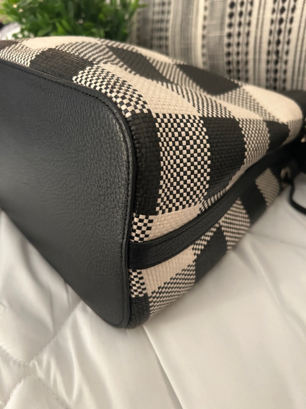 kate spade Marti Black & Cream Check Canvas bucket Bag - Picture 7 of 14